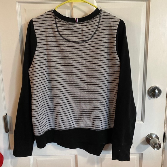 Medium stripped Champion crewneck - Picture 2 of 3